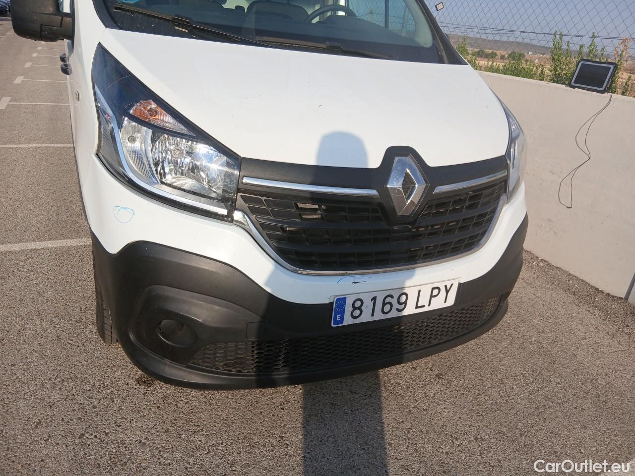  Renault  Trafic RENAULT  / 2019 / 4P / furgón Furgón 27 L1H1 Energy BluedCi 88 kW #14