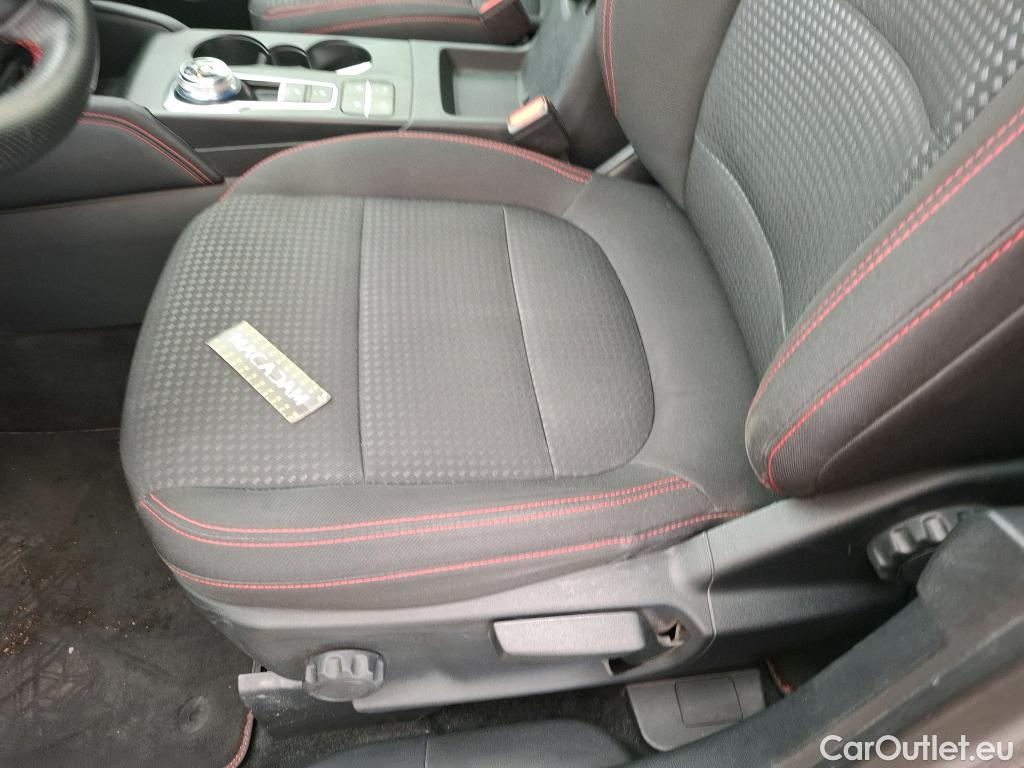  Ford  Kuga FORD  / 2019 / 5P / SUV 1.5 EcoBlue 120 Powershit St-Line Busin #18
