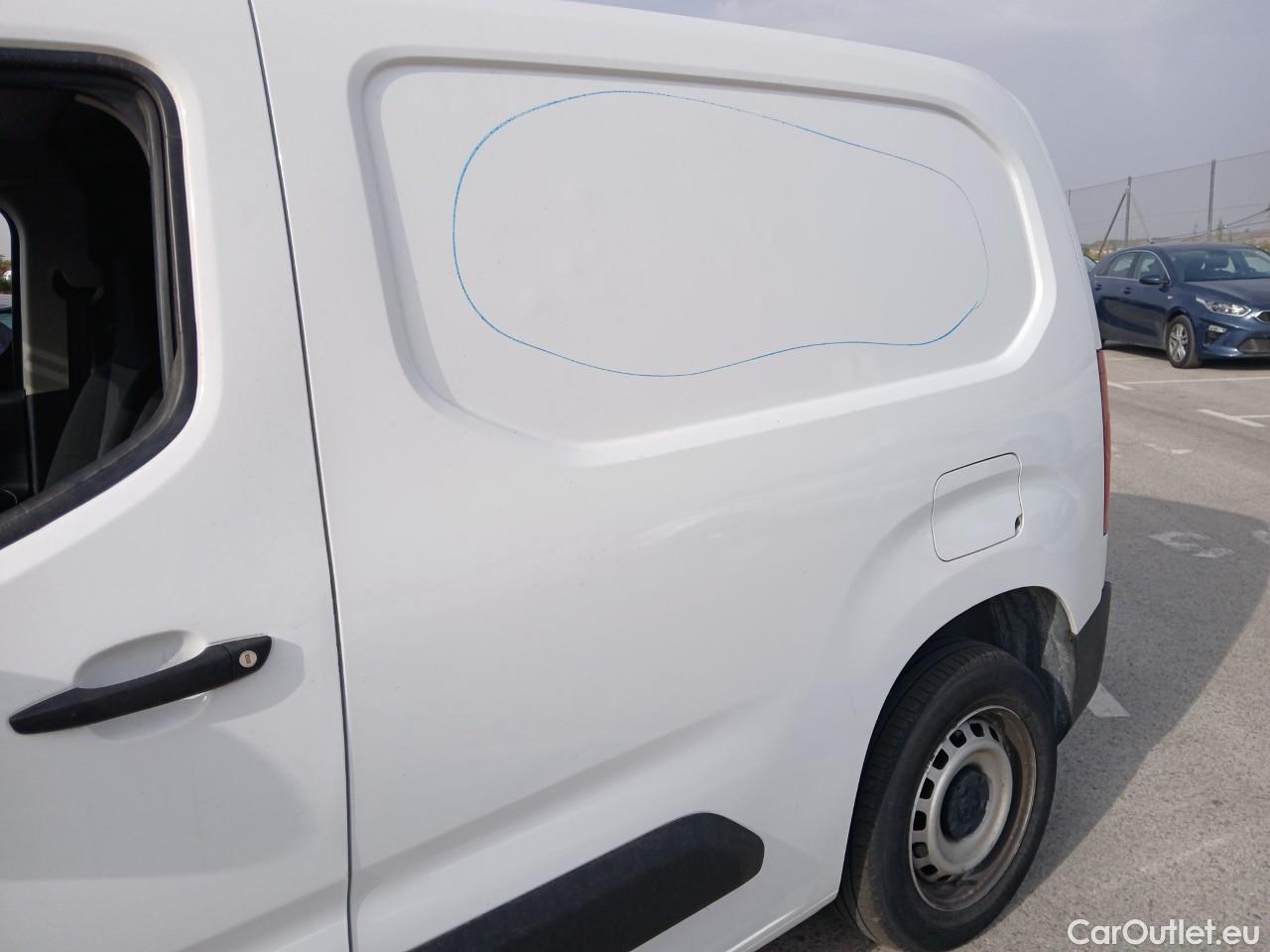  Peugeot  Partner PEUGEOT  / 2018 / 3P / furgón derivado de turismo Pro Standard 600kg BlueHDi 73kW (AC) #17