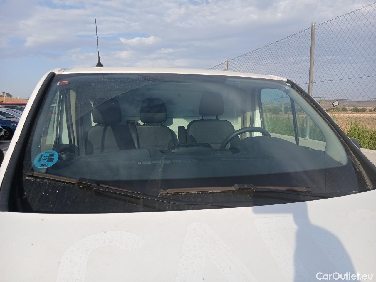  Renault  Trafic RENAULT  / 2019 / 4P / furgón Furgón 27 L1H1 Energy BluedCi 88 kW #16