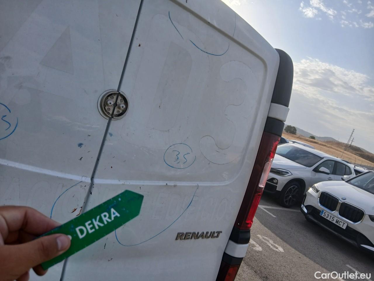  Renault  Trafic RENAULT  / 2019 / 4P / furgón Furgón 27 L1H1 Energy BluedCi 88 kW #27