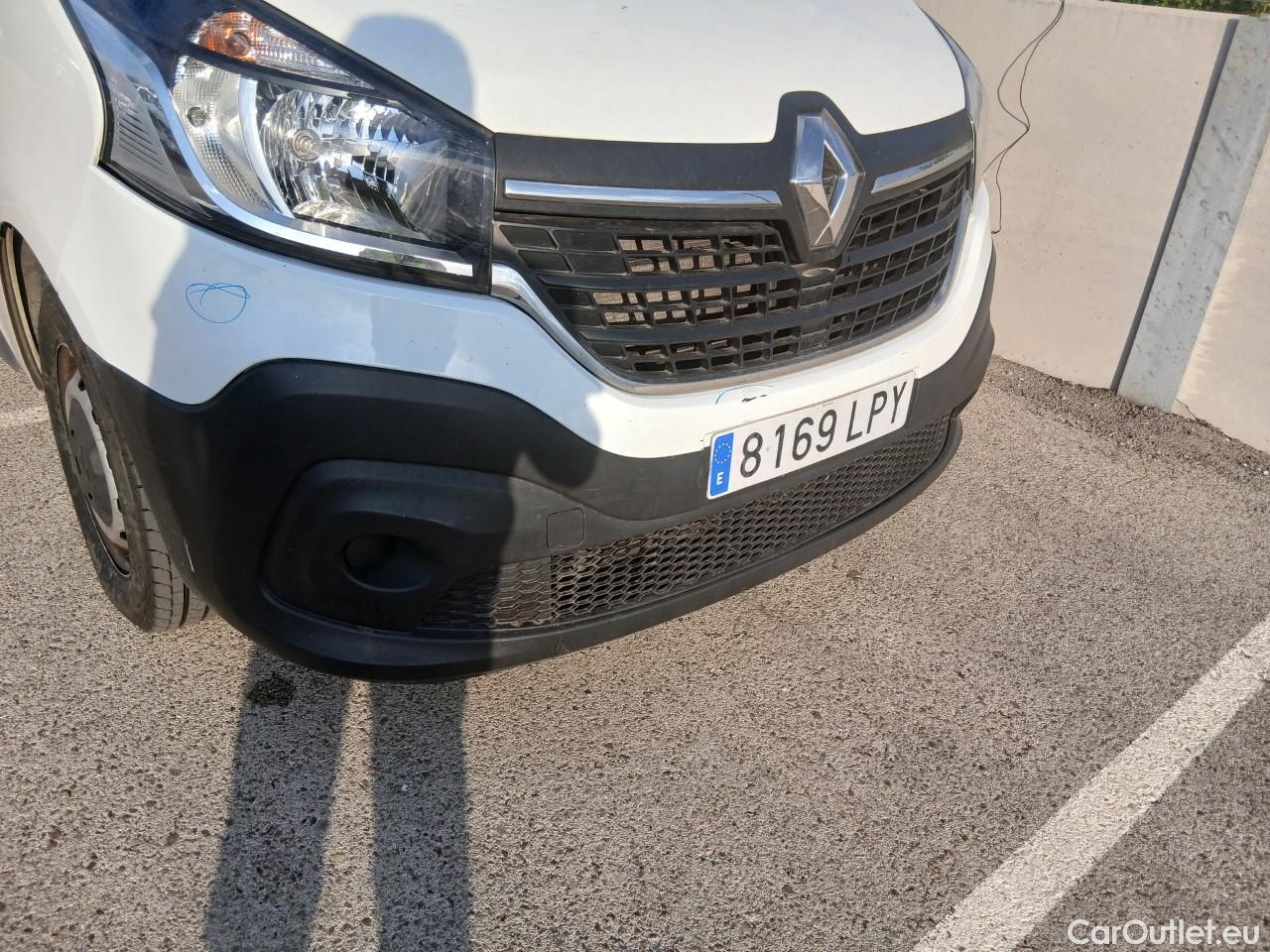  Renault  Trafic RENAULT  / 2019 / 4P / furgón Furgón 27 L1H1 Energy BluedCi 88 kW #12