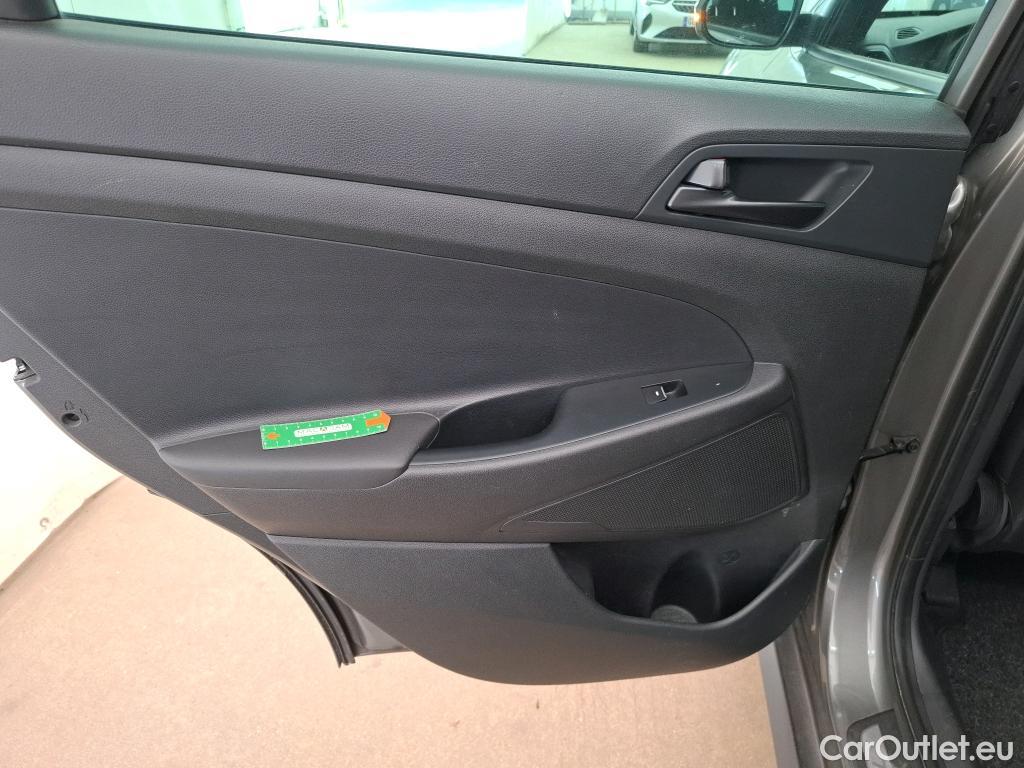  Hyundai  Tucson HYUNDAI  / 2018 / 5P / SUV 1.6 CRDI 115 HYBRID 48V N LINE EDITION #23