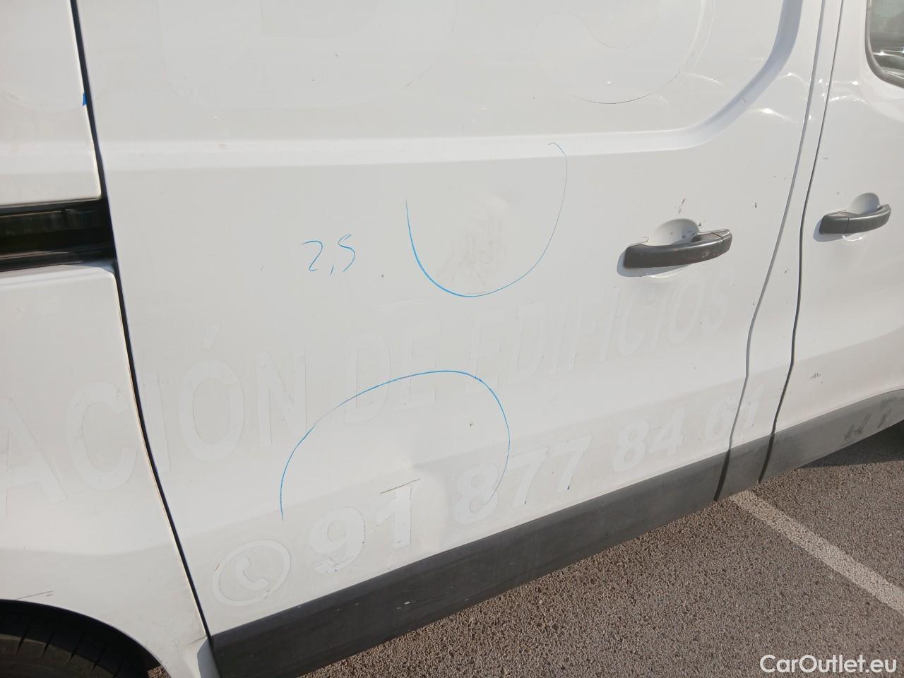  Renault  Trafic RENAULT  / 2019 / 4P / furgón Furgón 27 L1H1 Energy BluedCi 88 kW #34