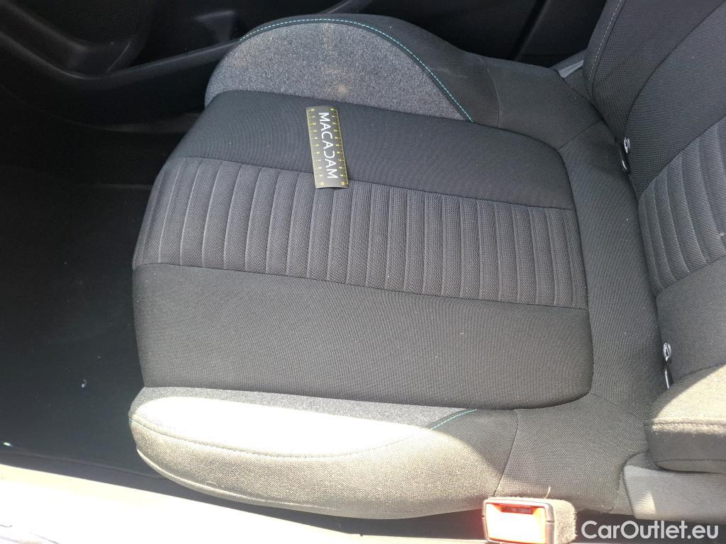  Peugeot  3008  II Active Pack 1.2 PureTech 130CV BVA8 E6d #24