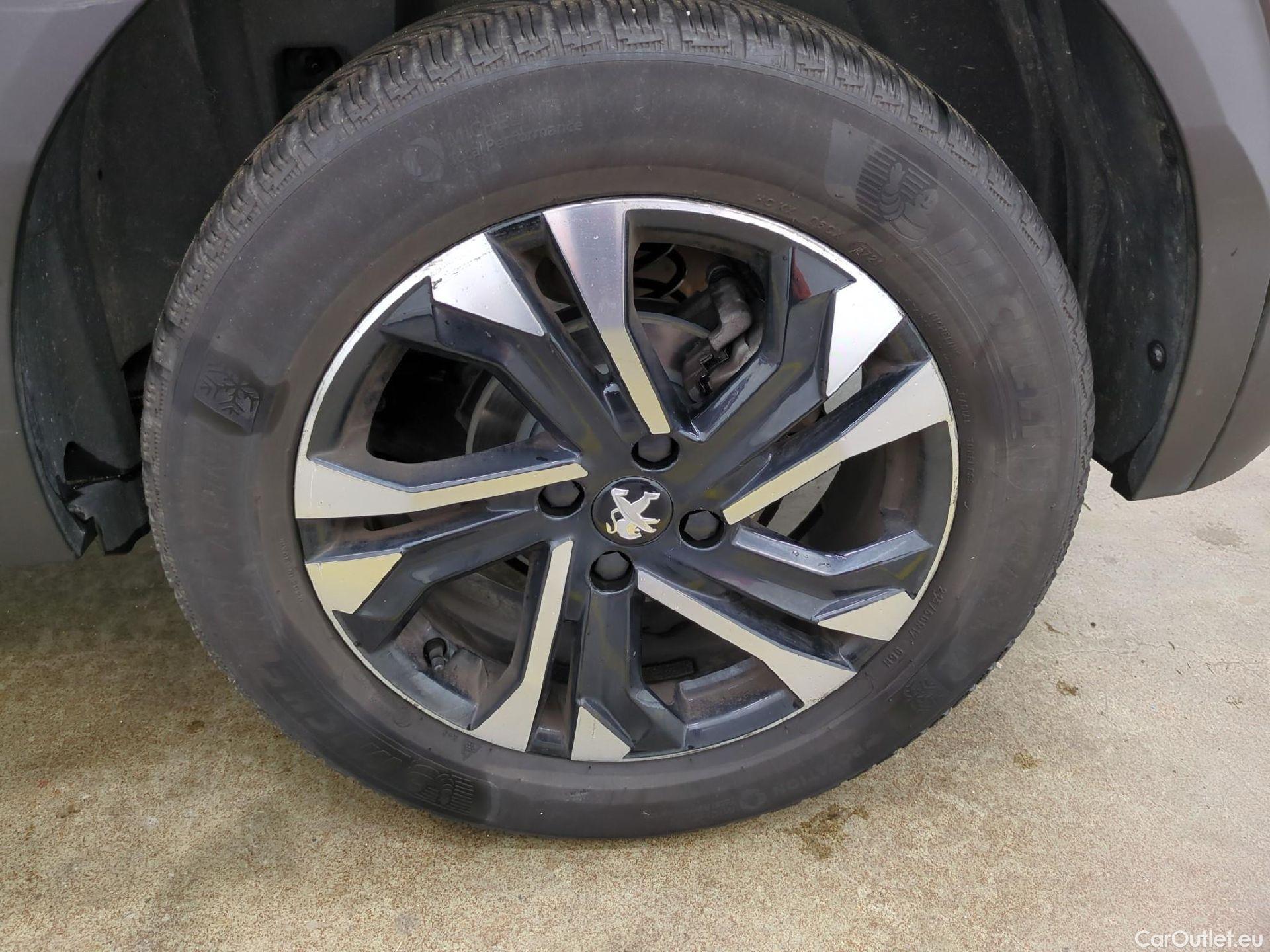  Peugeot  2008  Allure Business 1.2 PureTech 130CV BVM6 E6d #13