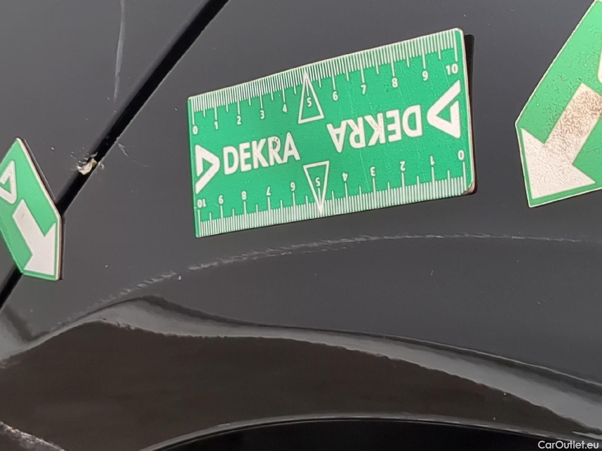  Mercedes  A-Klasse MERCEDES-BENZ Classe A Compact / 2018 / 5P / Berline A 180 d Business Line 7G-DCT #31