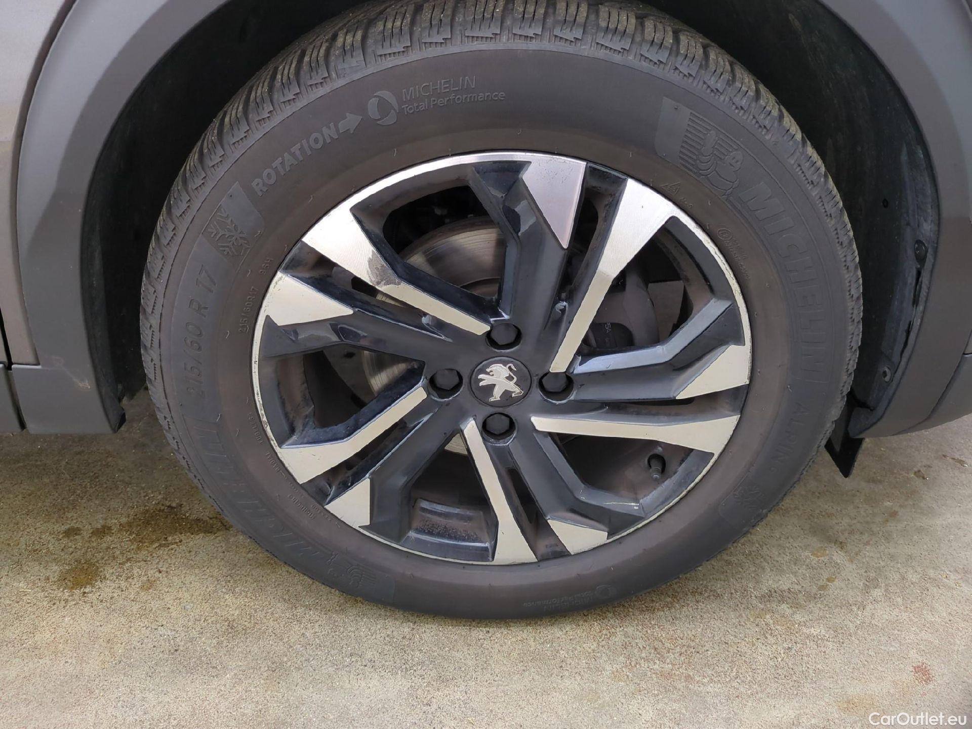  Peugeot  2008  Allure Business 1.2 PureTech 130CV BVM6 E6d #19