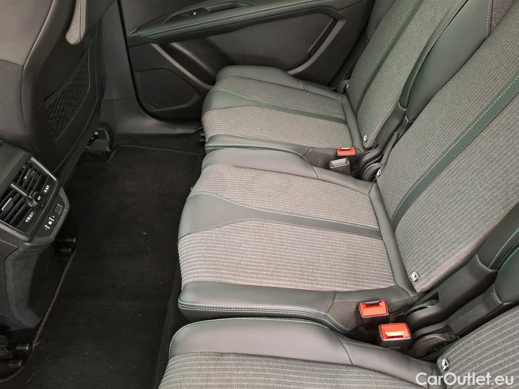  Peugeot  5008  Allure Pack 1.5 HDi 130CV BVA8 7 Sieges E6d #28
