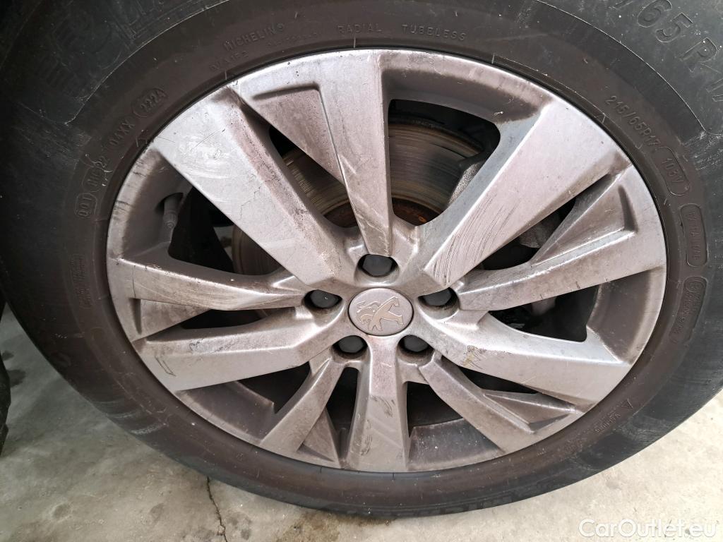  Peugeot  5008  Active Pack 1.5 HDi 130CV BVA8 7 Sieges E6d #11