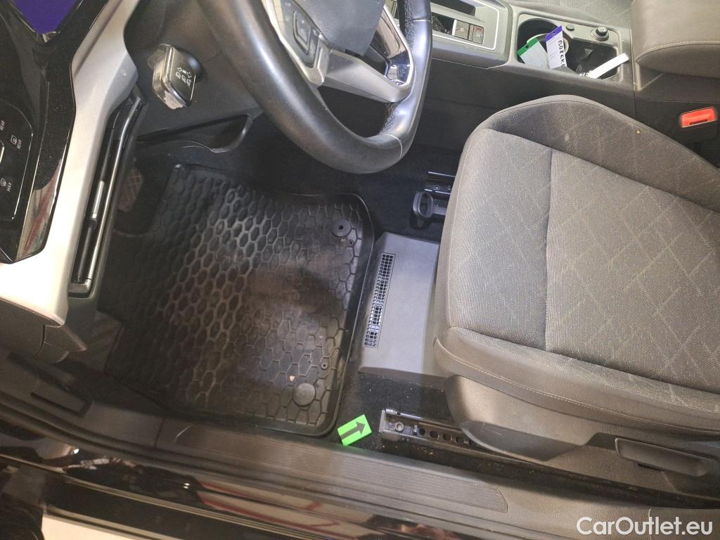  Volkswagen  Golf  Life 1.0 eTSI DSG mild-Hybrid #3