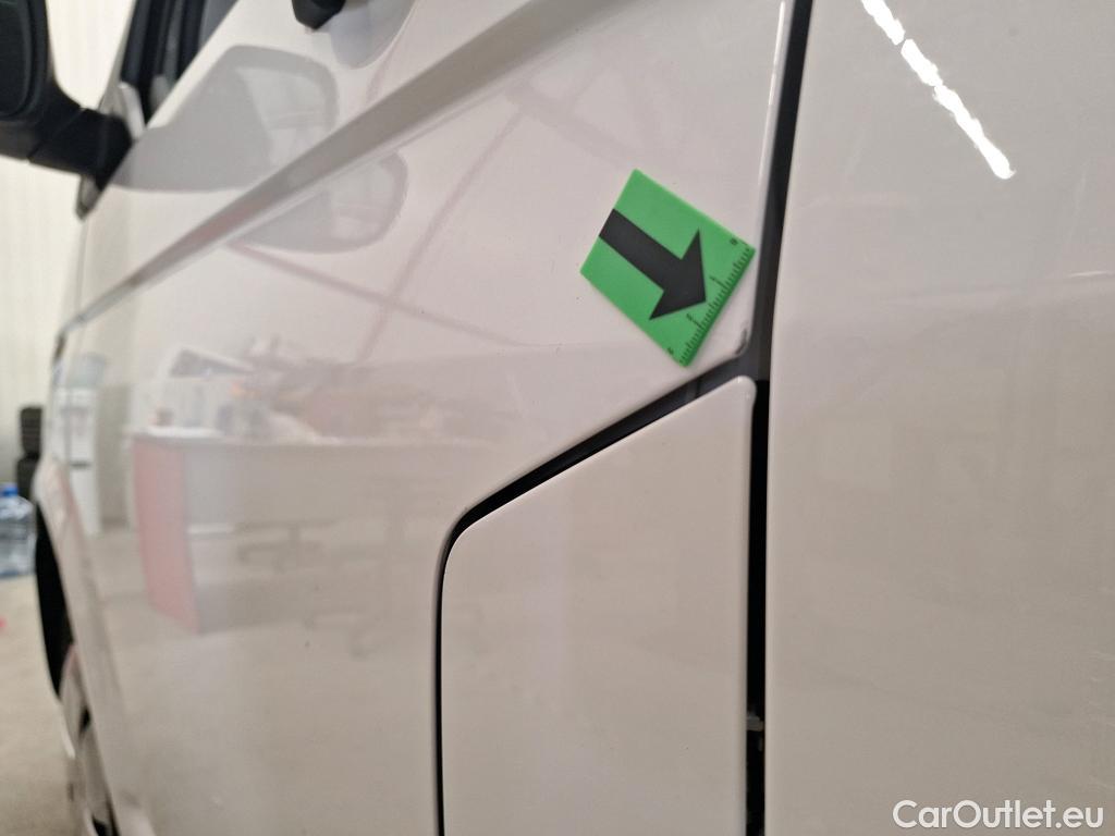  Volkswagen  Transporter KR 2.0 TDI 81KW #12