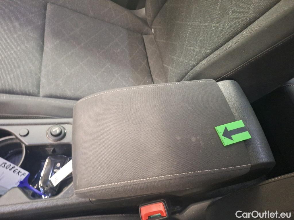  Volkswagen  Golf  Life 1.0 eTSI DSG mild-Hybrid #23