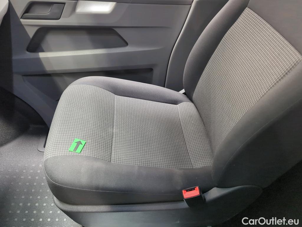  Volkswagen  Transporter KR 2.0 TDI 81KW #17