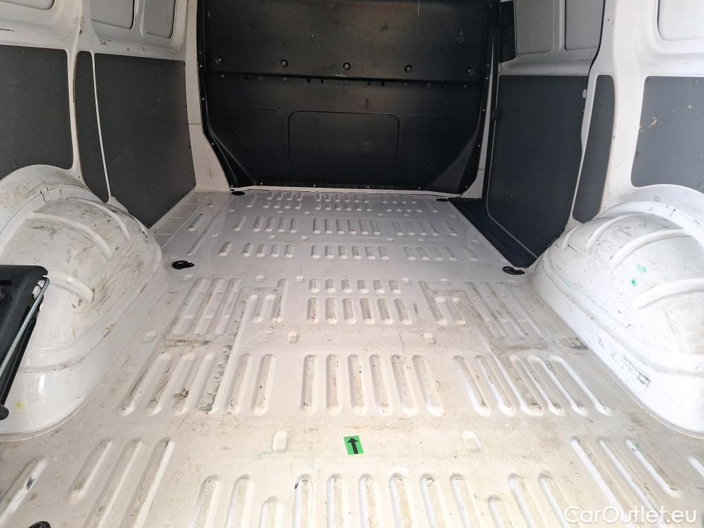  Volkswagen  Transporter KR 2.0 TDI 81KW #11