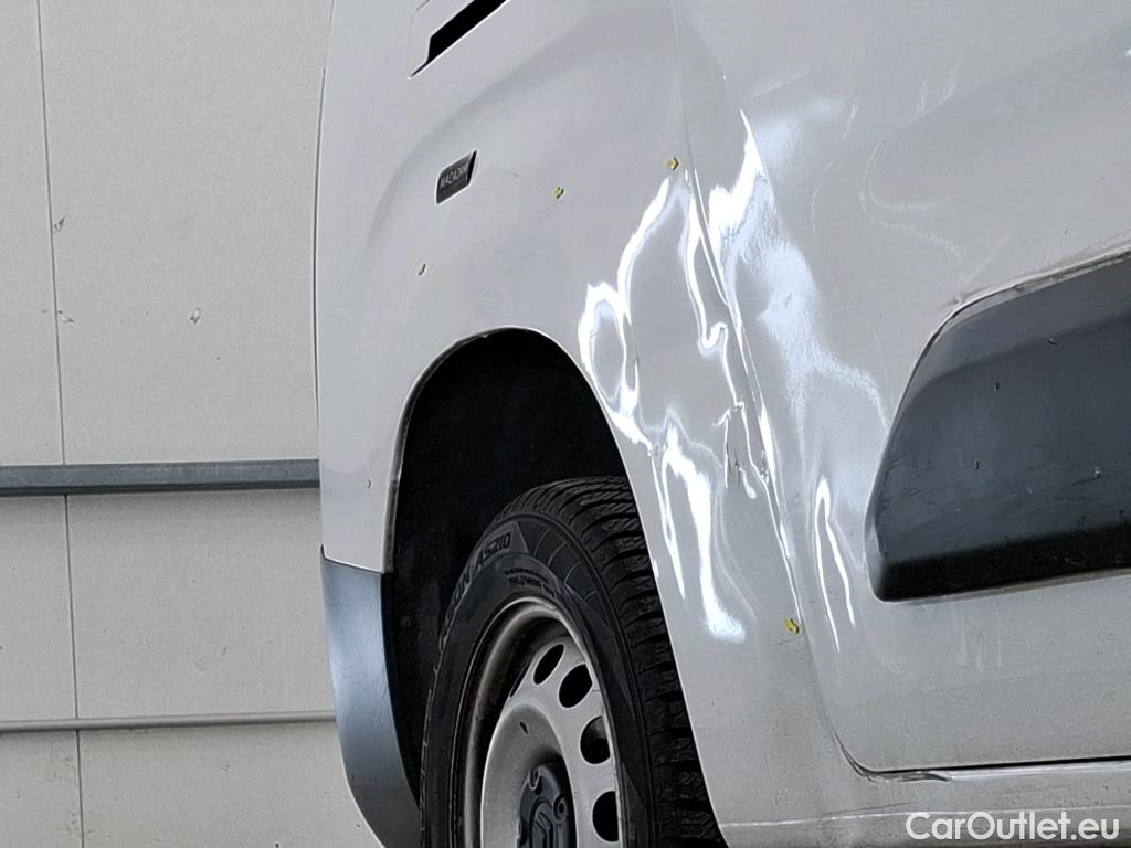  Citroen  Berlingo  Fourgon Club XL 950 1.5 BlueHDi 100CV BVM5 E6dT #8