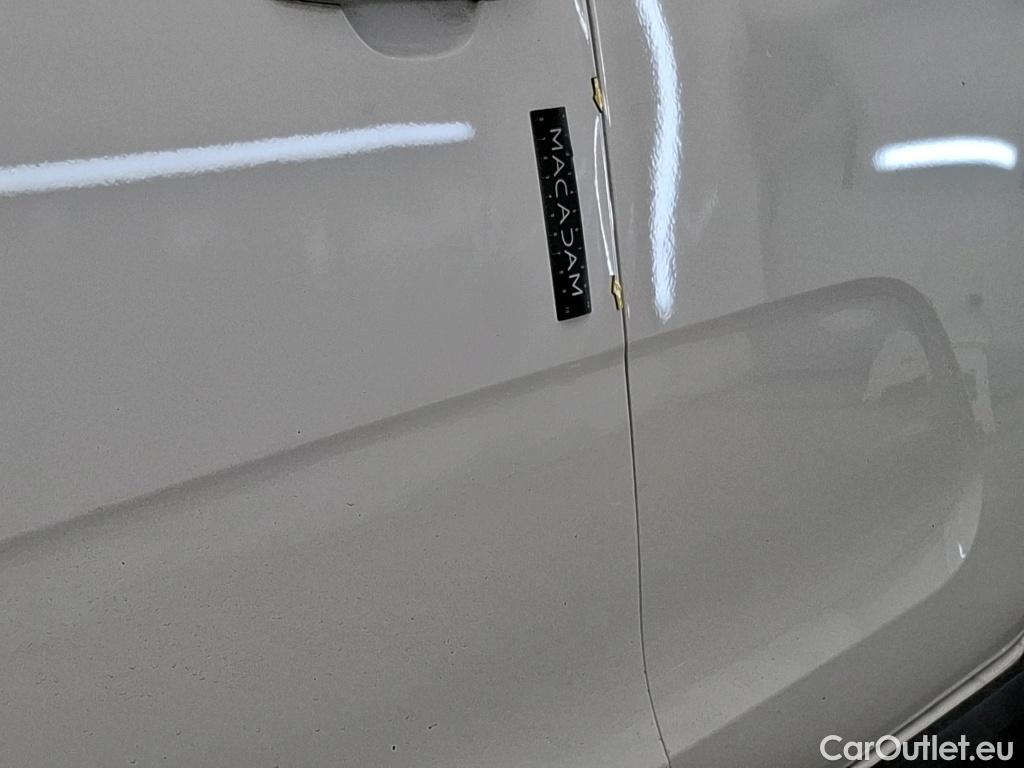  Citroen  C3  Société Feel Nav 1.2 PureTech 80CV BVM5 E6d #2
