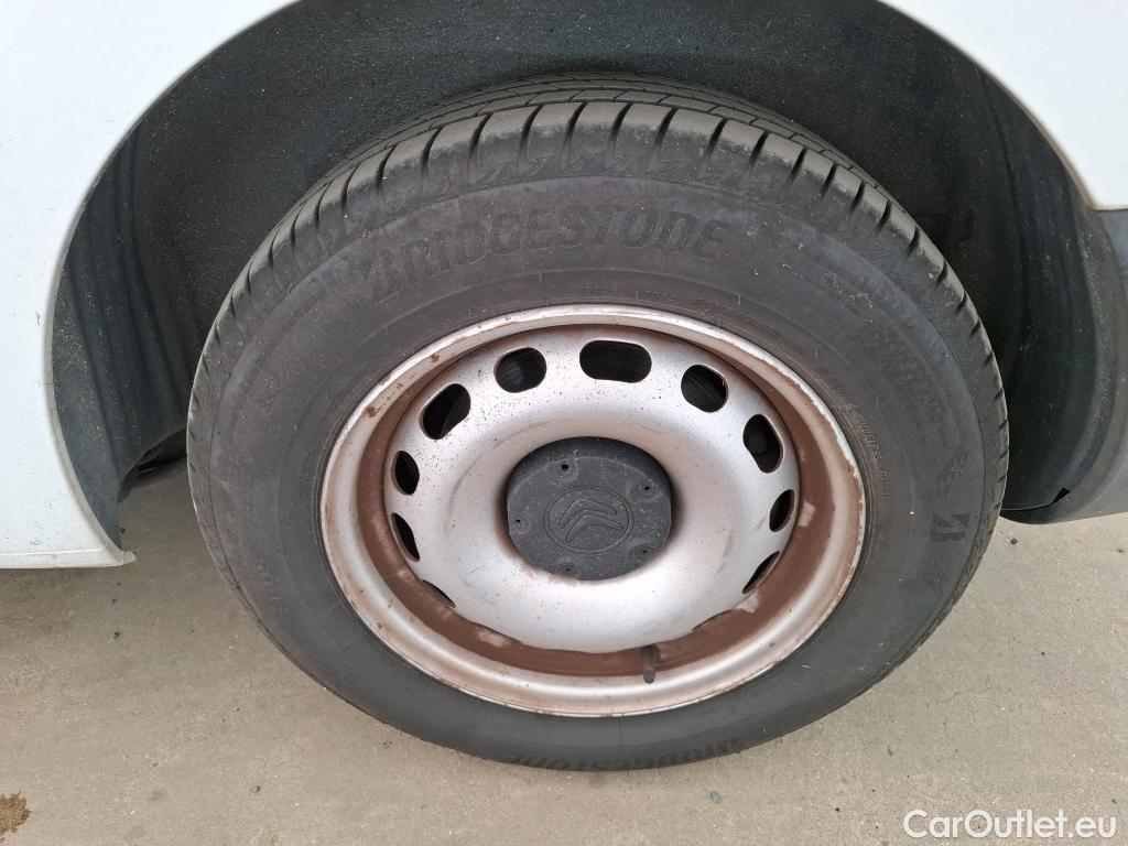  Citroen  Berlingo CITROEN  VU 3p Fourgonnette BlueHDi 100 BVM Club M #16