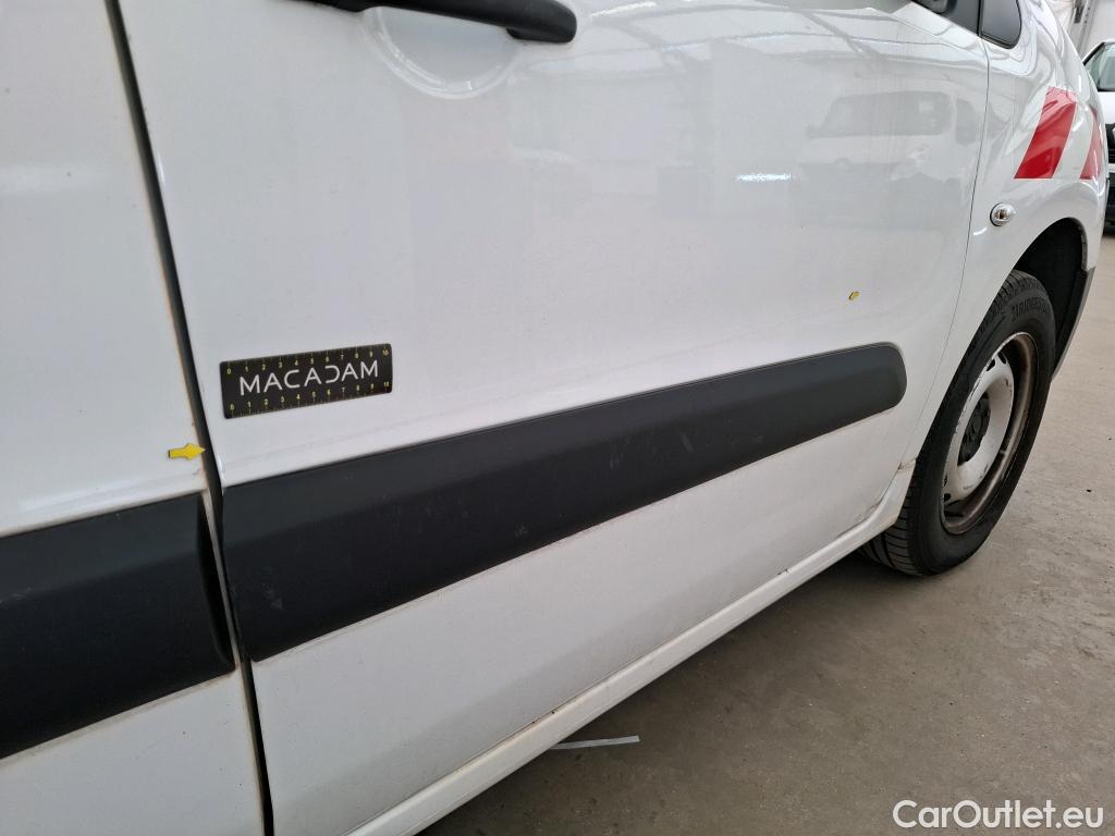  Citroen  Berlingo CITROEN  VU 3p Fourgonnette BlueHDi 100 BVM Club M #54