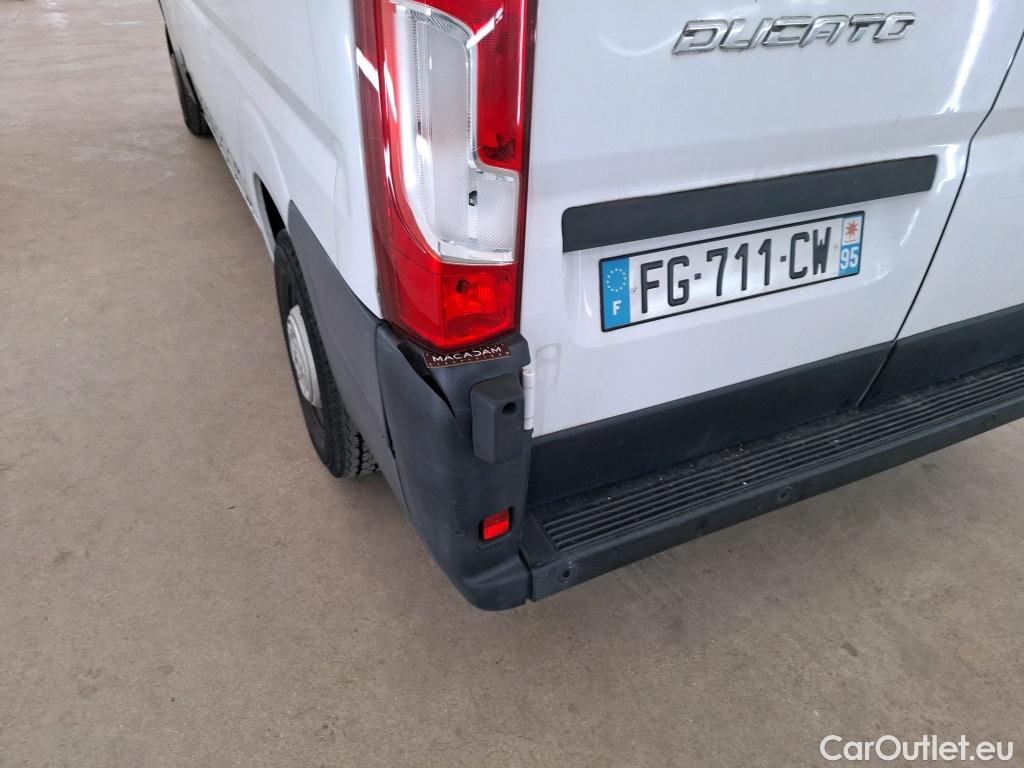  Fiat  Ducato FIAT  VU 4p Fourgon 3 0 M H2 2 0 Multijet 115 Pack Pro Nav #42
