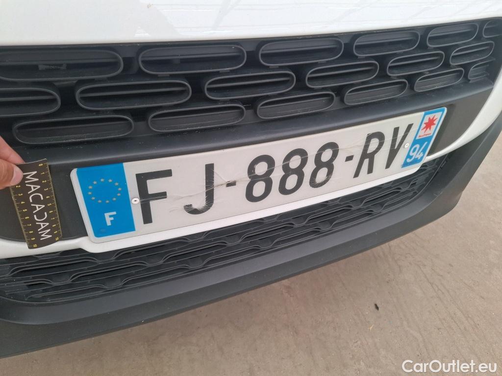  Citroen  C3  Société Feel Nav 1.2 PureTech 80CV BVM5 E6d #29