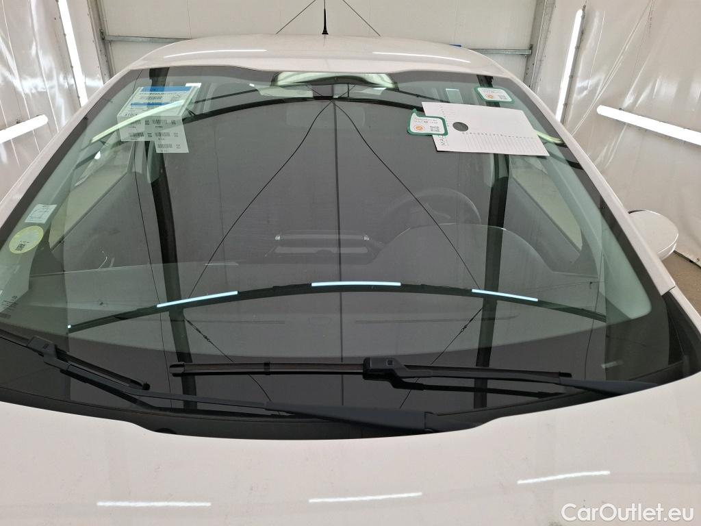  Peugeot  208  Affaire Premium Pack 1.6 HDi 75CV BVM5 E6 #1