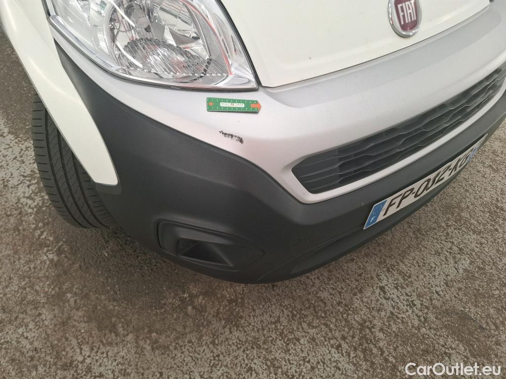  Fiat  Fiorino FIAT  / 2016 / 4P / Fourgonnette 1.3 Multijet 95 Pack Professional Nav #6