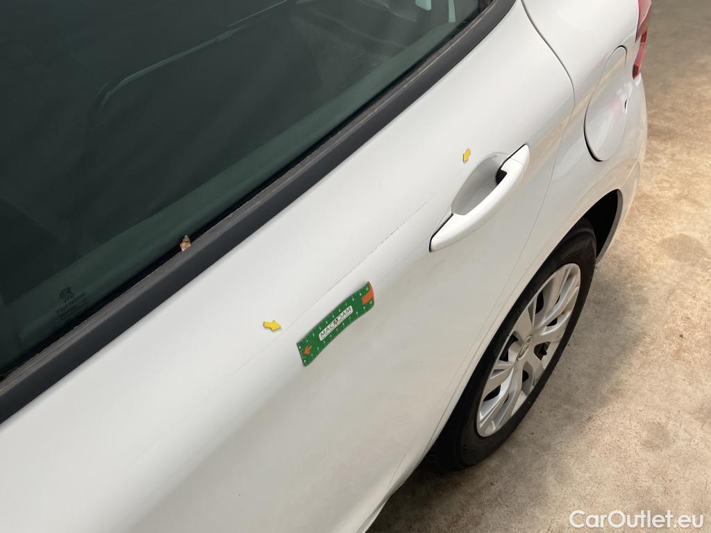  Peugeot  208 PEUGEOT  Affaire / 2015 / 5P / Berline &BlueHDi 100 €6.c S&S PREMIUM #6