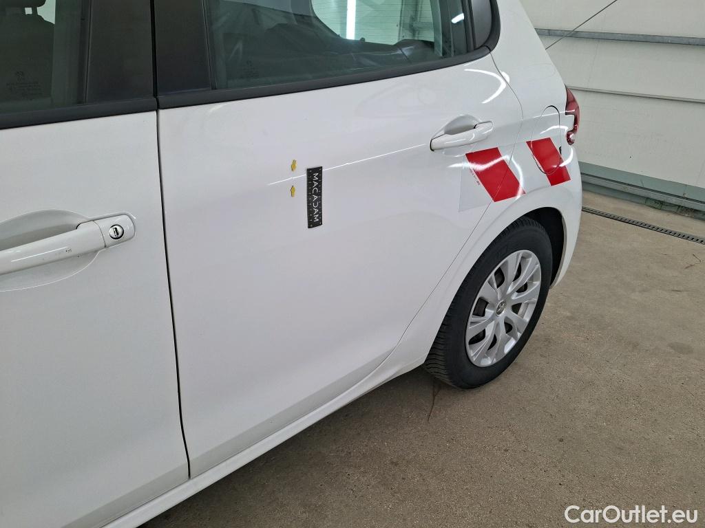  Peugeot  208  Affaire Premium Pack 1.6 HDi 75CV BVM5 E6 #9