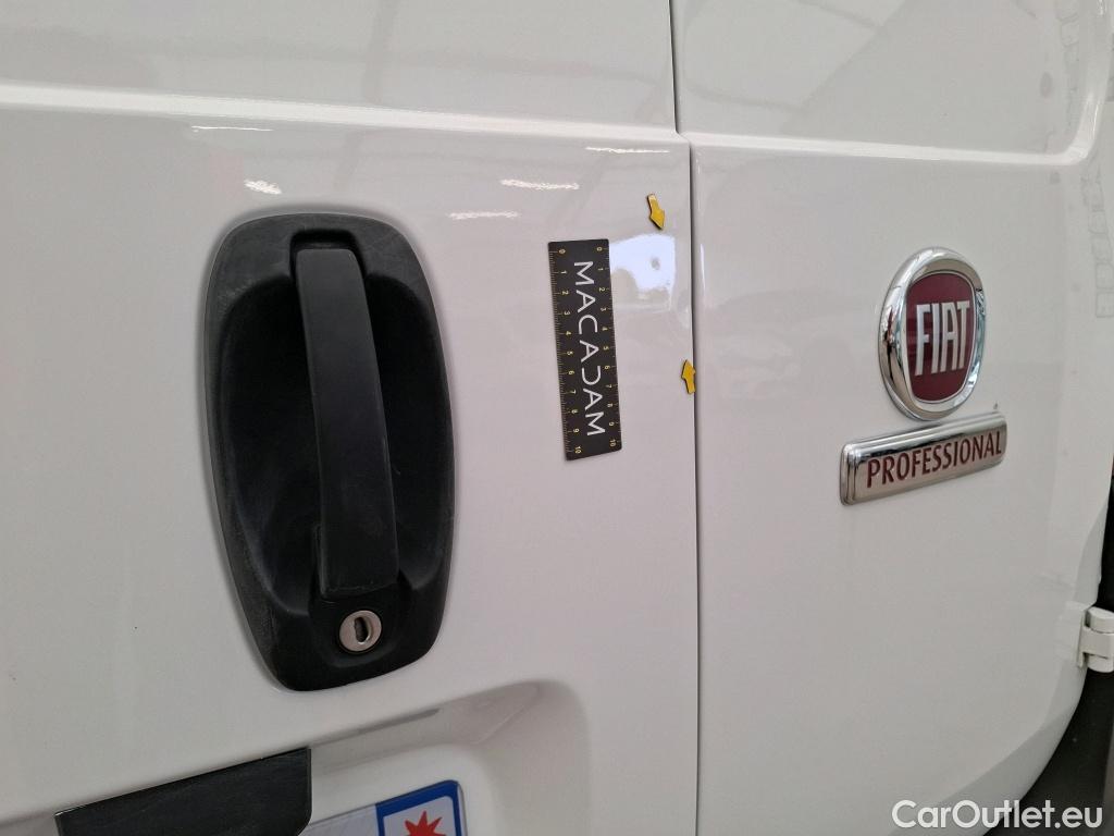  Fiat  Fiorino FIAT  / 2016 / 4P / Fourgonnette 1.3 Multijet 95 Pack Professional Nav #23