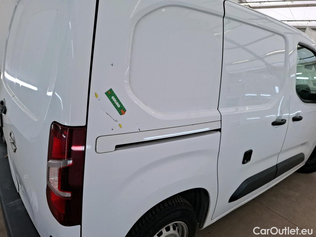  Opel  Combo OPEL  / 2018 / 4P / Fourgonnette 1.5 diesel 100chL1H1/stand CARGO PACK C #4