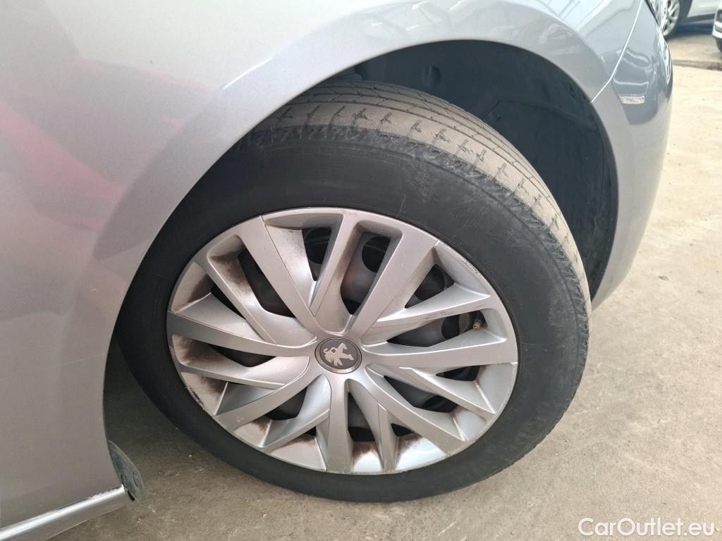  Peugeot  308  Premium Pack 1.5 HDI 100CV BVM6 E6dT #57