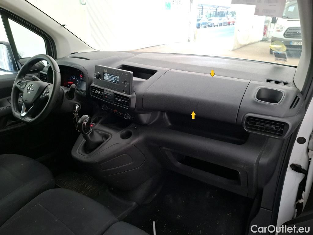  Opel  Combo OPEL  / 2018 / 4P / Fourgonnette 1.5 diesel 100chL1H1/stand CARGO PACK C #24