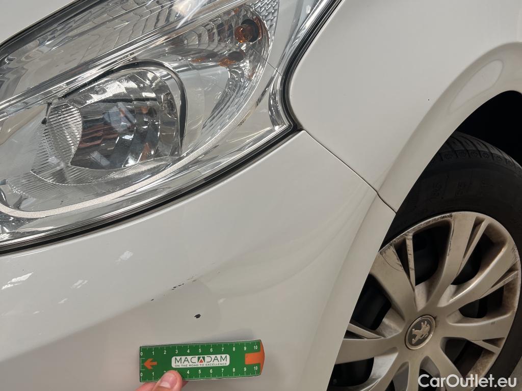  Peugeot  208 PEUGEOT  Affaire / 2015 / 5P / Berline &BlueHDi 100 €6.c S&S PREMIUM #14