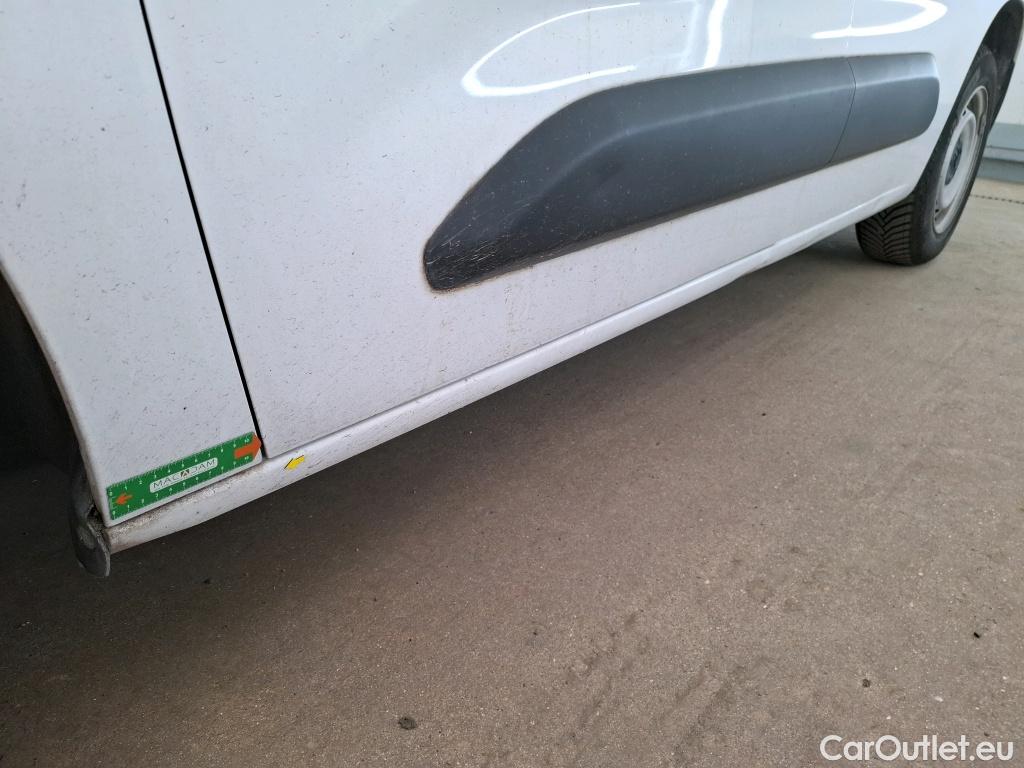  Opel  Combo OPEL  / 2018 / 4P / Fourgonnette 1.5 diesel 100chL1H1/stand CARGO PACK C #12