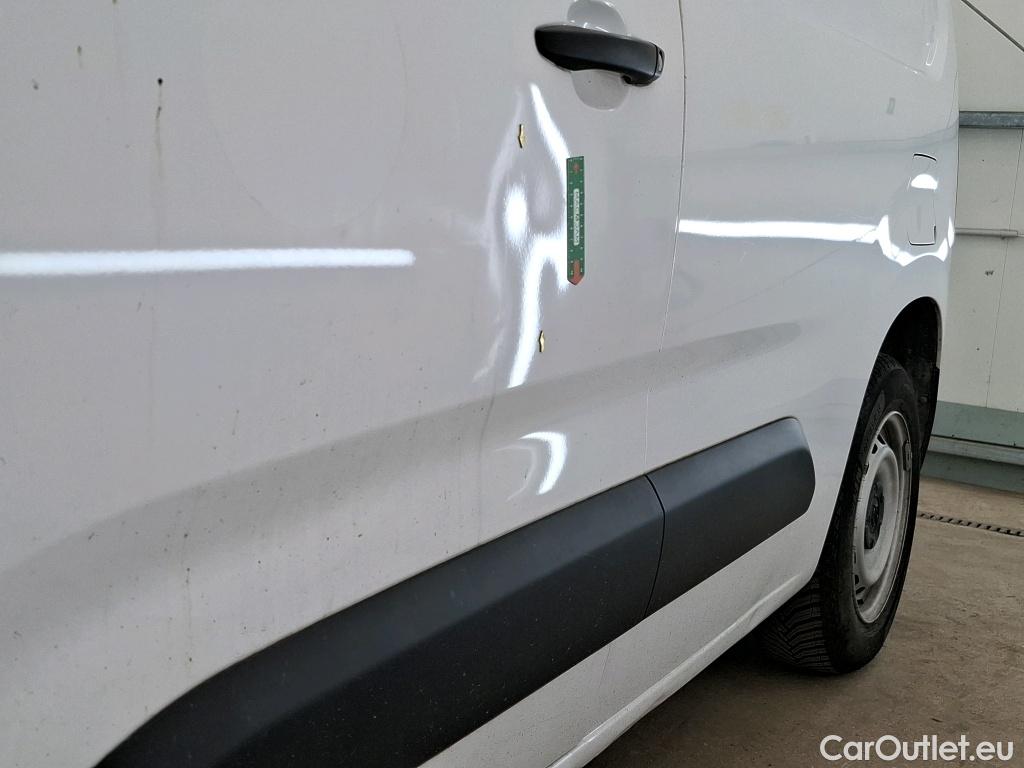  Opel  Combo OPEL  / 2018 / 4P / Fourgonnette 1.5 diesel 100chL1H1/stand CARGO PACK C #10