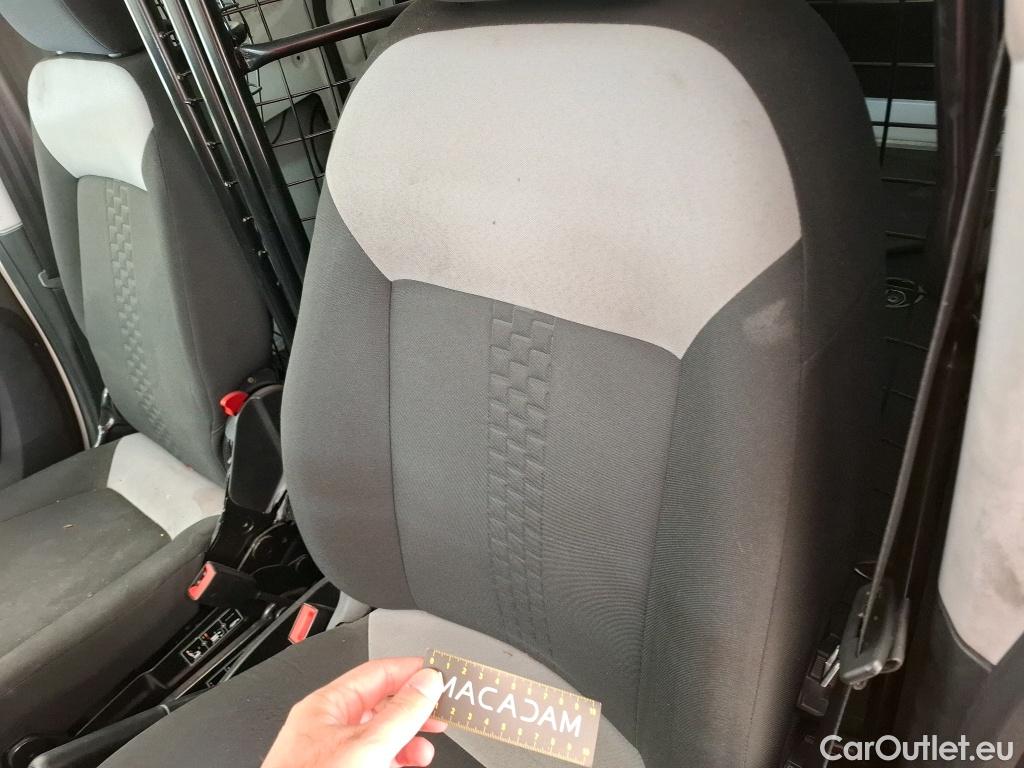  Fiat  Fiorino FIAT  / 2016 / 4P / Fourgonnette 1.3 Multijet 95 Pack Professional Nav #33