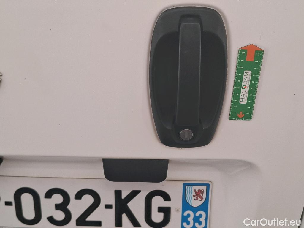  Fiat  Fiorino FIAT  / 2016 / 4P / Fourgonnette 1.3 Multijet 95 Pack Professional Nav #2