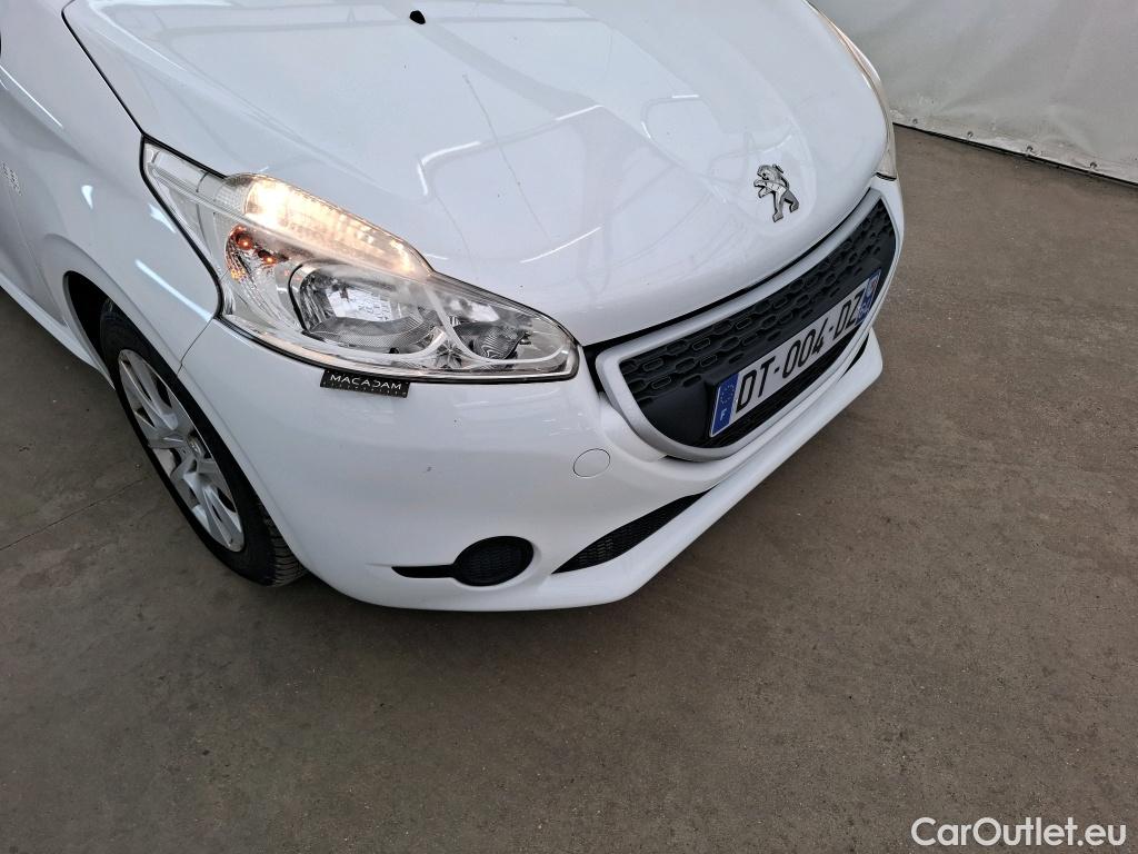  Peugeot  208  Affaire Pack CD Clim 1.4 HDi 70CV BVM5 E5 #8