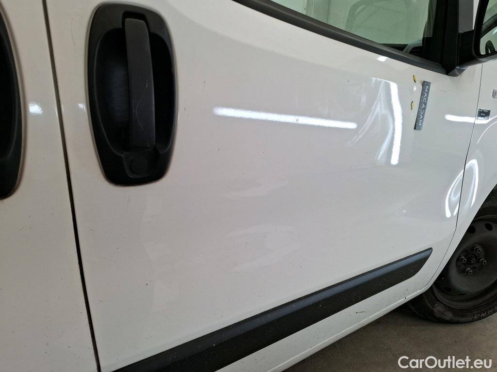  Fiat  Fiorino FIAT  / 2016 / 4P / Fourgonnette 1.3 Multijet 95 Pack Professional Nav #24