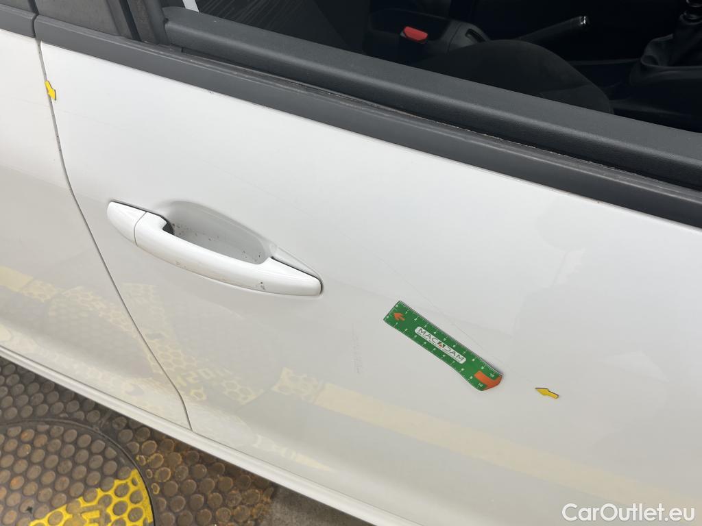  Peugeot  208 PEUGEOT  Affaire / 2015 / 5P / Berline &BlueHDi 100 €6.c S&S PREMIUM #10