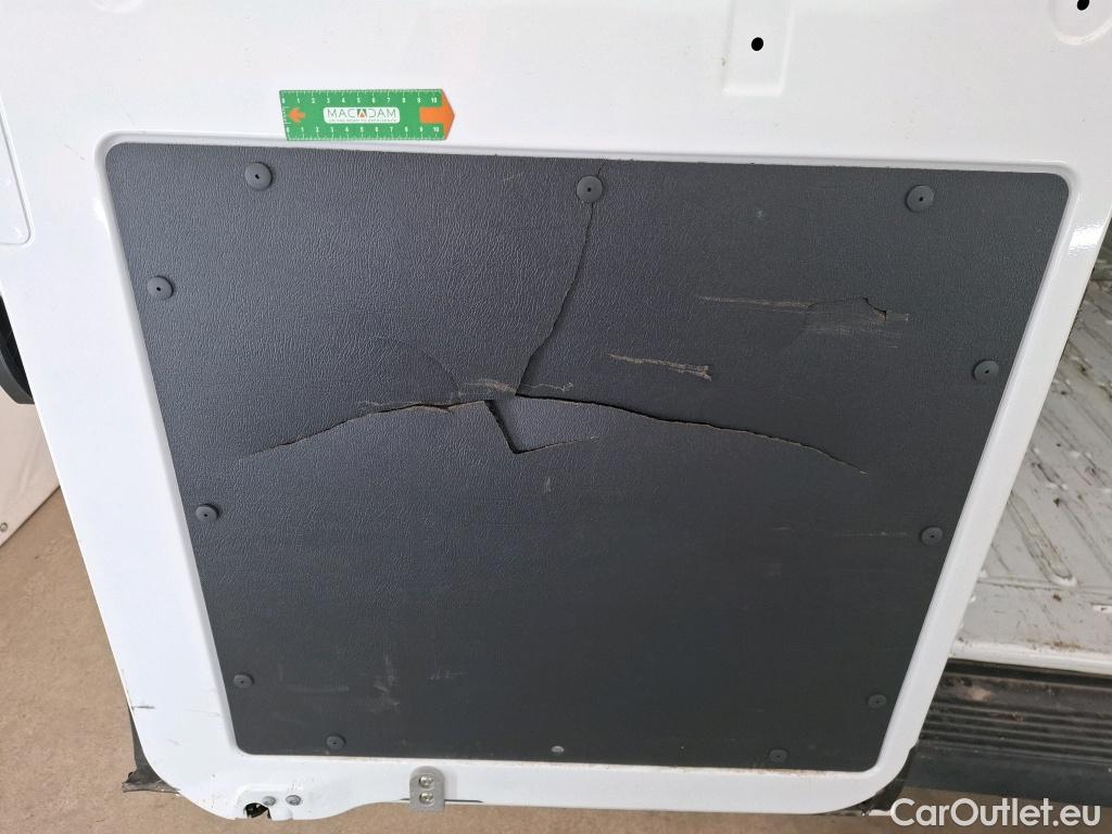  Peugeot  Boxer PEUGEOT  VU 4p Fourgon BLUEHDI 130 S&S 335 L3H2 CABINE APP #13