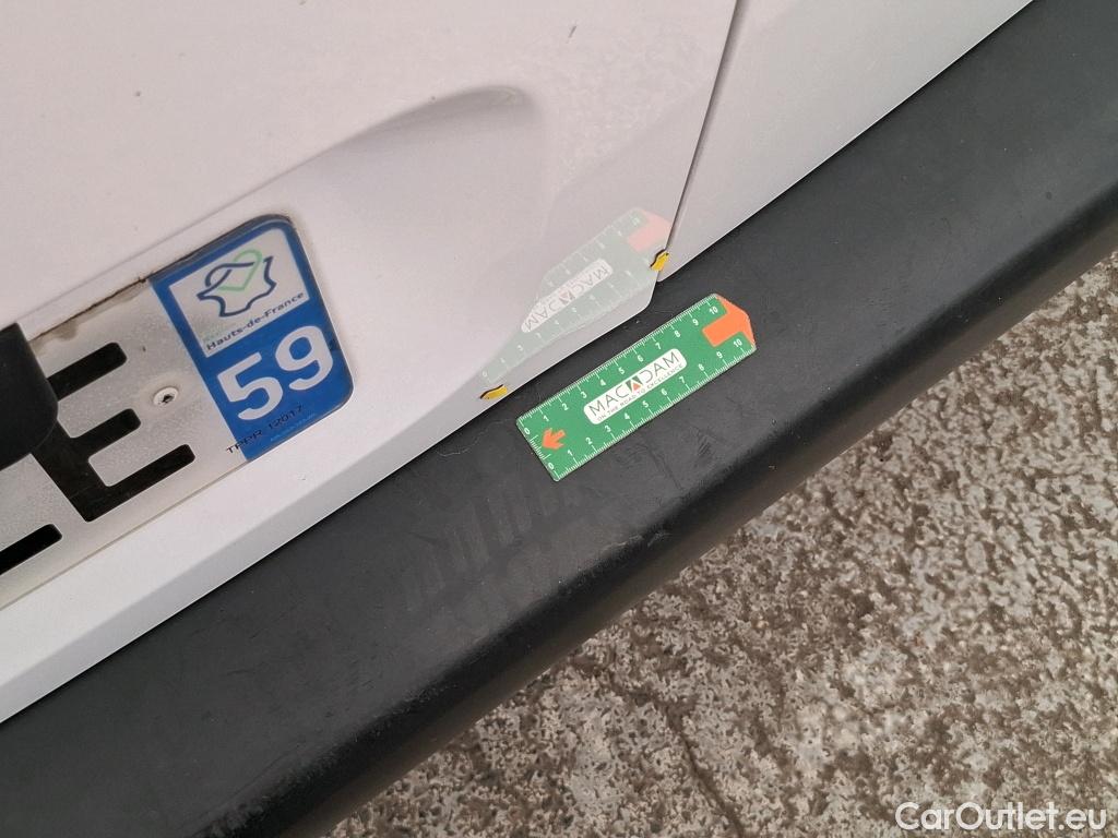  Peugeot  Partner PEUGEOT  / 2018 / 5P / Fourgonnette BLUEHDI 130 S&S LONG Cabine App #12