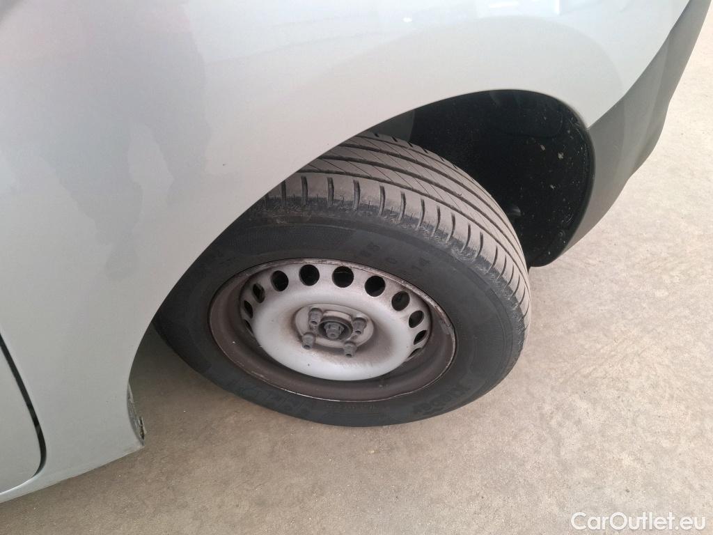  Renault  Kangoo  Express Compact Extra (Série Spéciale) 1.5 dCi 90CV BVM5 E6 #32