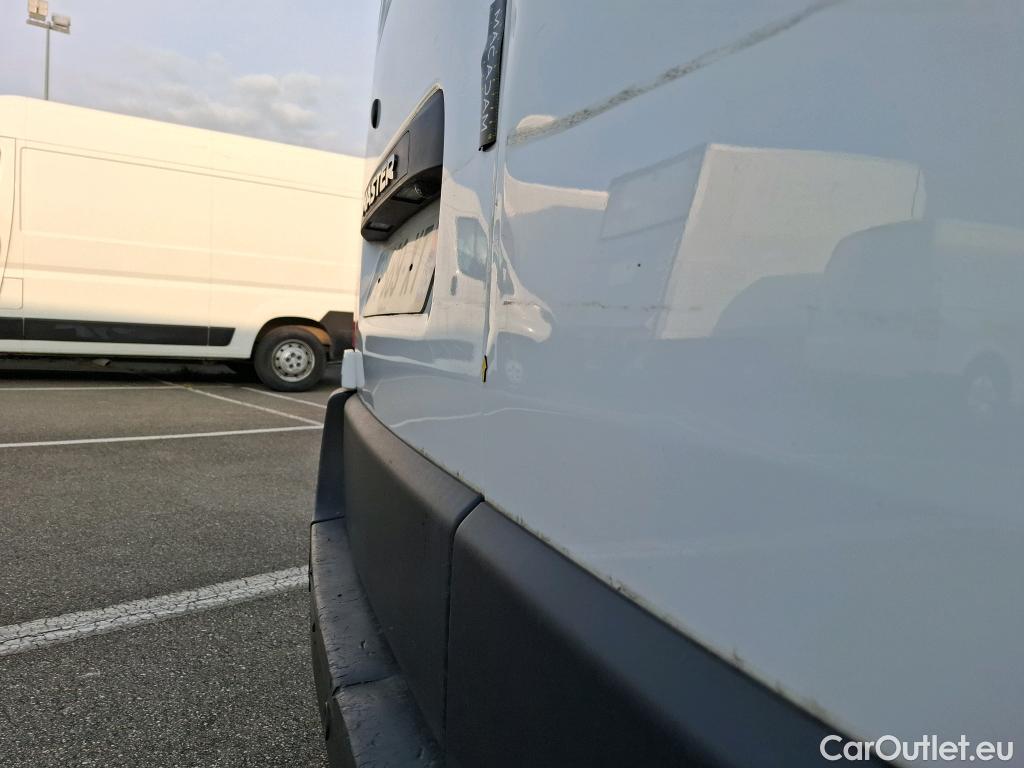  Renault  Master RENAULT  VU 4p Fourgon FG GCf Trac F3500 L2H2 Energy dCi 145 E6 #16