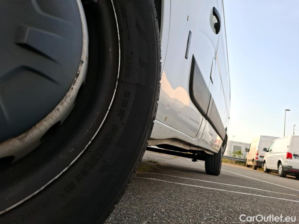  Renault  Master RENAULT  VU 4p Fourgon FG GCf Trac F3500 L2H2 Energy dCi 145 E6 #25