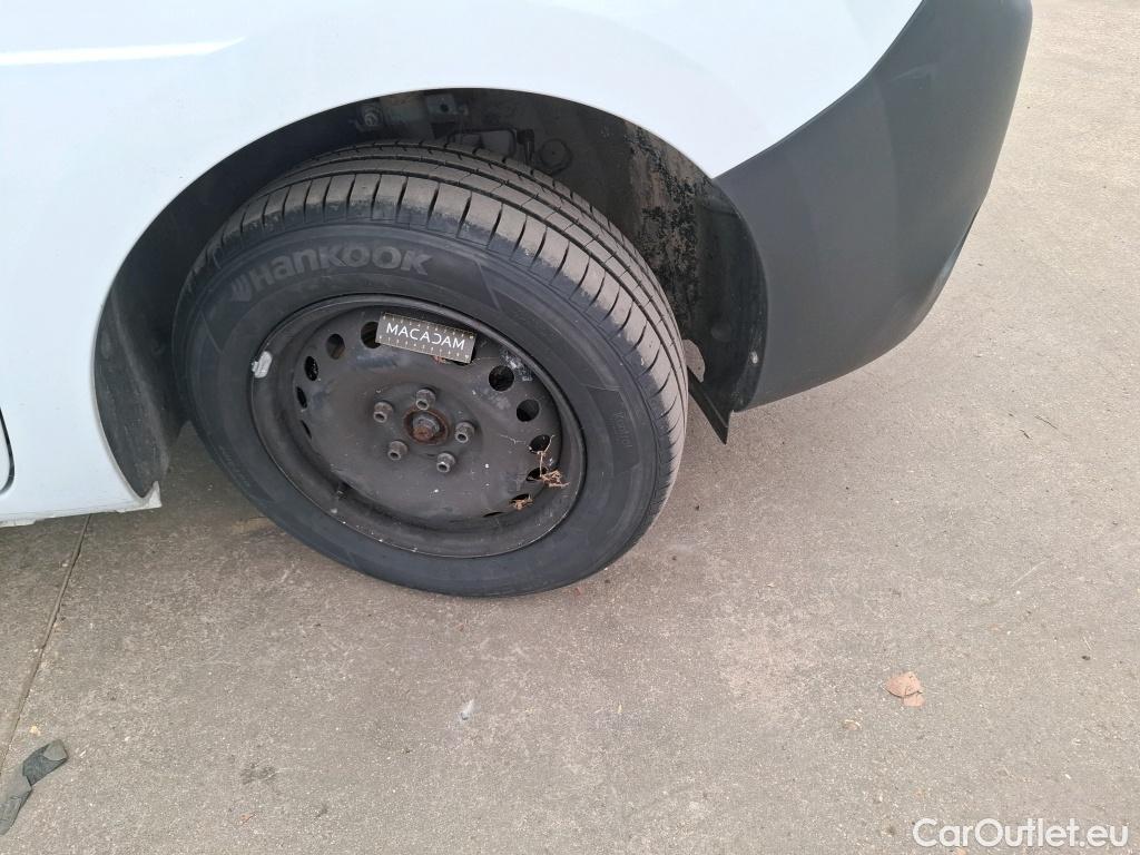  Renault  Kangoo RENAULT  Express / 2013 / 4P / Fourgonnette Grand Confort dCi 90 #26