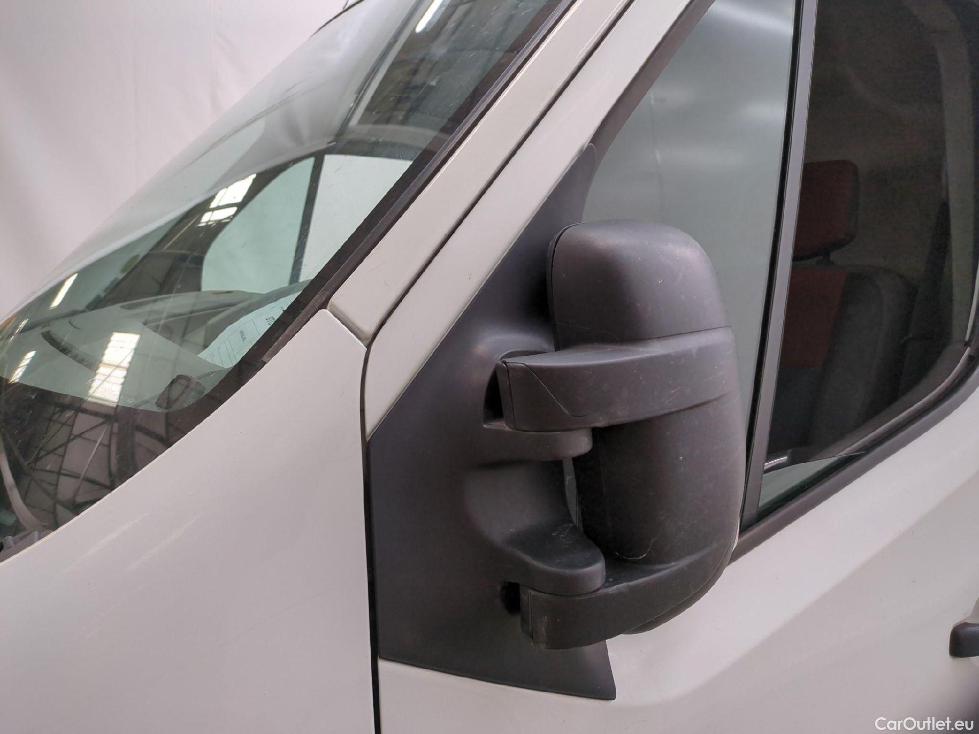  Renault  Master  Fourgon L2H2 3 5 Grand Confort dCi 130CV BVM6 E6 #40