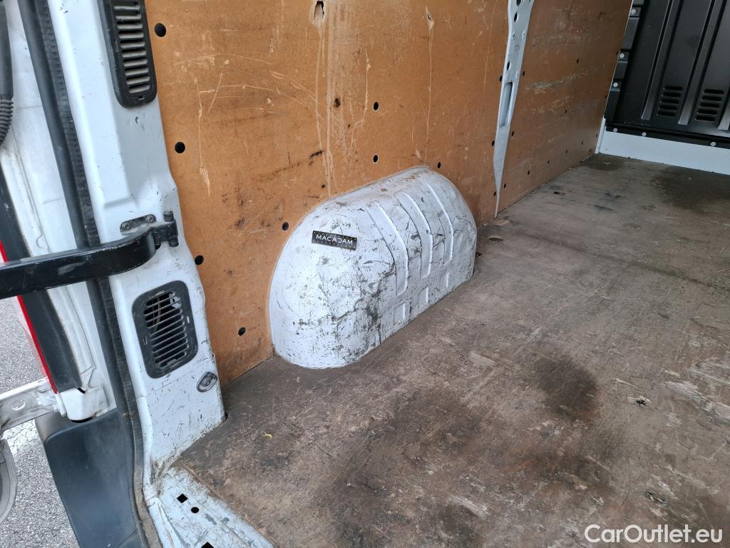  Renault  Master RENAULT  VU 4p Fourgon FG GCf Trac F3500 L2H2 Energy dCi 145 E6 #52