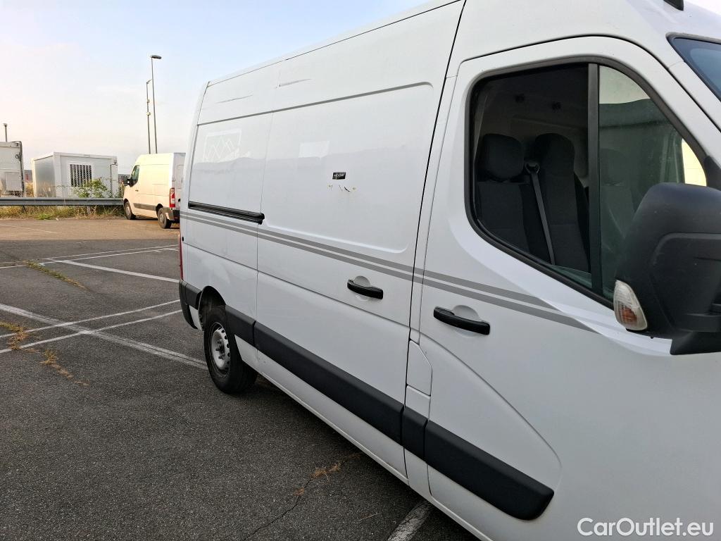  Renault  Master RENAULT  VU 4p Fourgon FG GCf Trac F3500 L2H2 Energy dCi 145 E6 #38